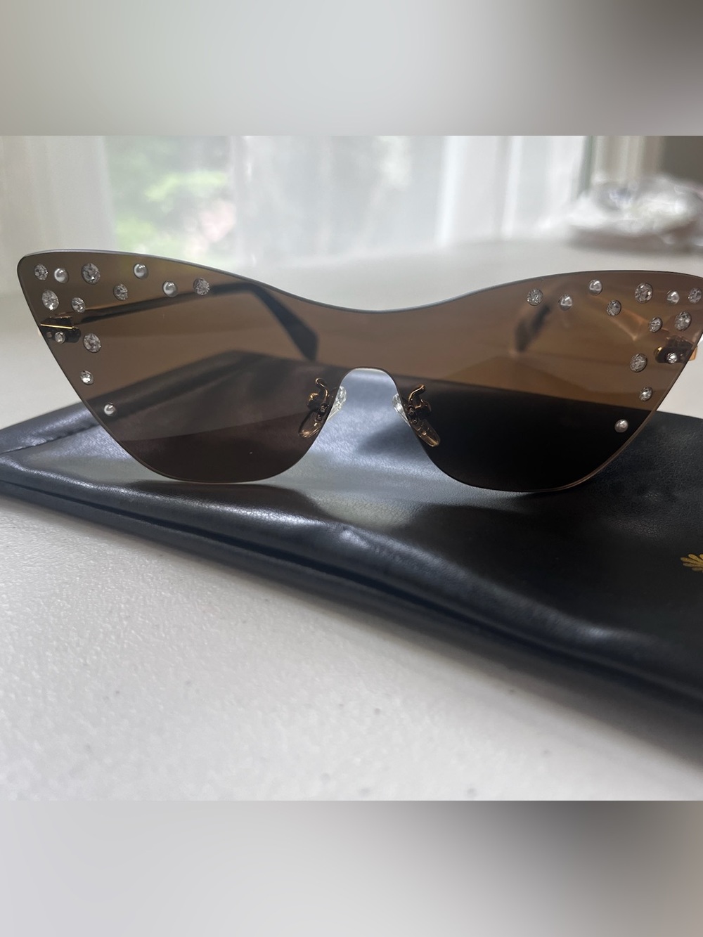 NWT Lele Sadoughi Crystal Embellished Rimless Cat Eye Sunglasses